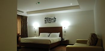 Pride Biznotel Sriperumbudur 4* Chennai